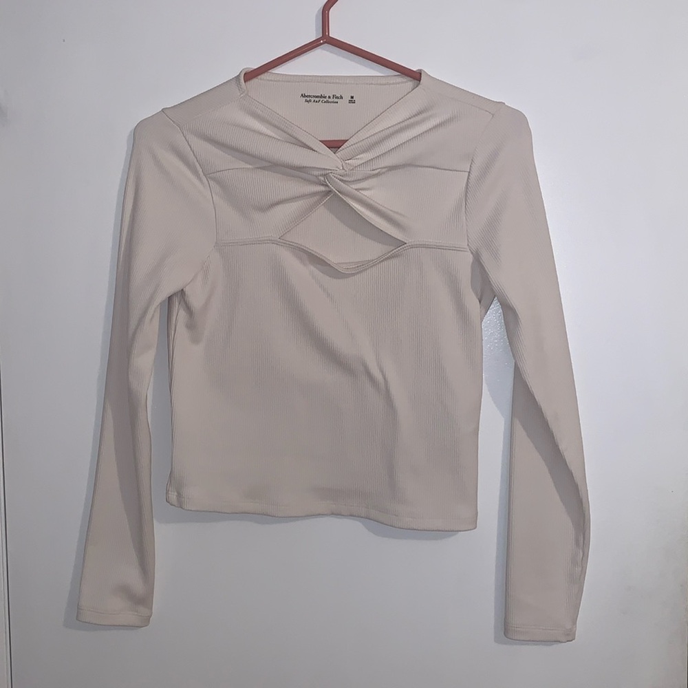 [M] NWT A&F Cream Twist Front Blouse